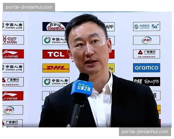 青岛国信刘维伟战术调整见效 强调防守反击提升比赛节奏 青岛国信刘维伟战术调整见效 强调防守反击提升比赛节奏